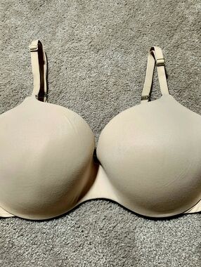 Victoria's Secret Incredible Everyday Smooth Nude T-Shirt Bra Size 32DDD